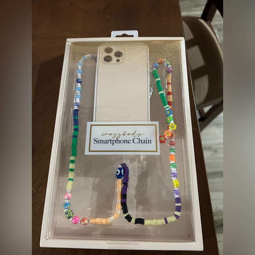 Vivitar Crossbody Smartphone Chain